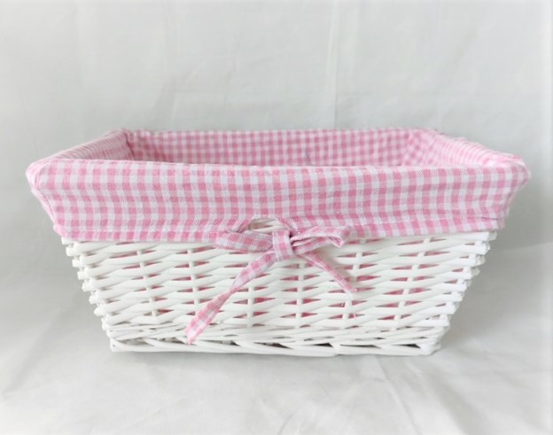 Panier rectangulaire en saule blanc avec doublure à carreaux roses et blancs 12" x 8½" x 5½"